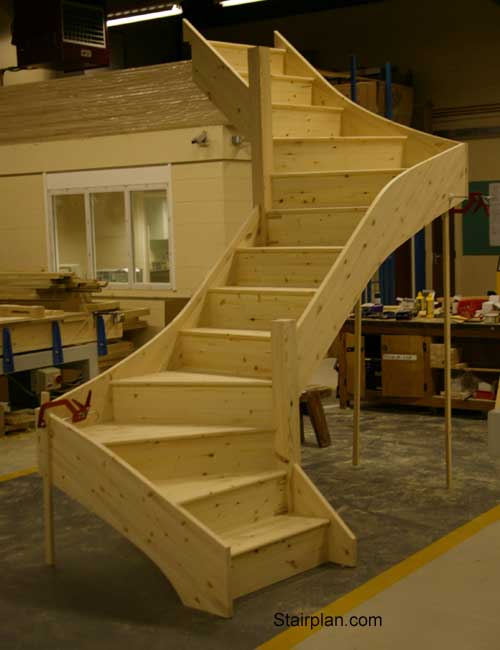 Z form winder staircase